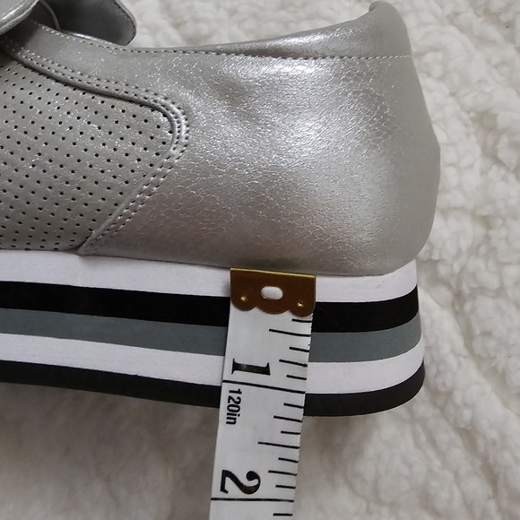 Coconuts by Matisse Bess Metallic Silver Kiltie Fringe Chain Platform Slip- On - Picture 12 of 15